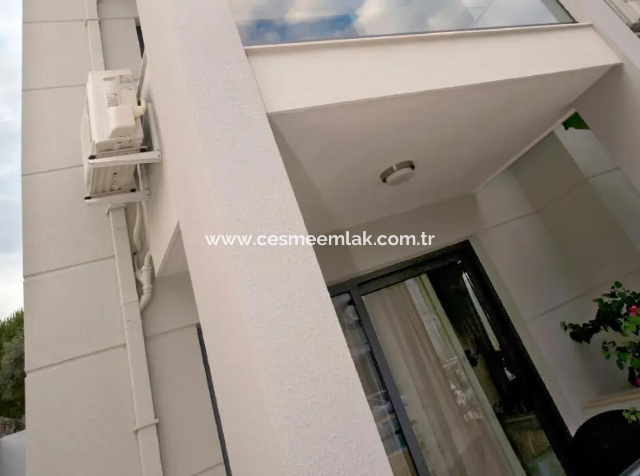 Residence Apartment With Pool For Monthly Rent In Cesme Center