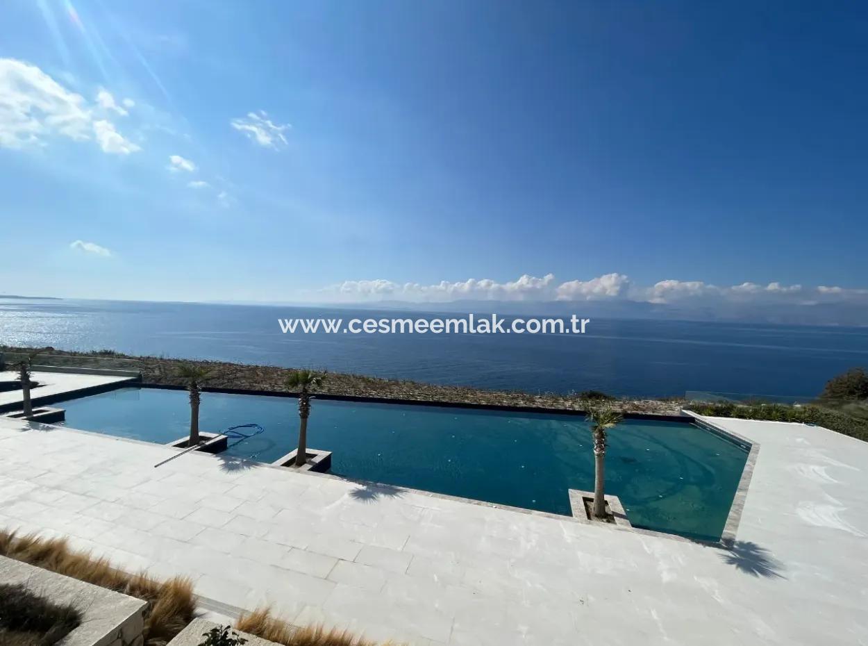 Apartment With Infinity Pool For Sale In Cesme Ayasaranda 2 1 Garden