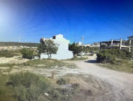 Land With Twin Residences For Sale In Çeşme Şifne