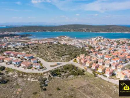 Land With Twin Residences For Sale In Çeşme Şifne