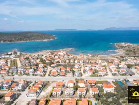 Land With Twin Residences For Sale In Çeşme Şifne