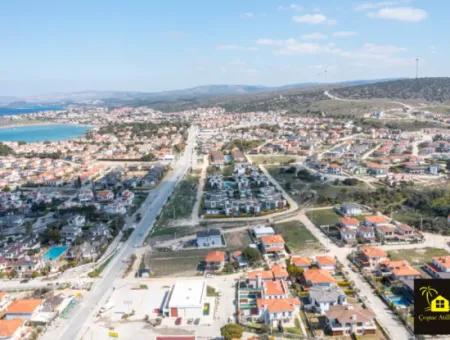 Land With Twin Residences For Sale In Çeşme Şifne