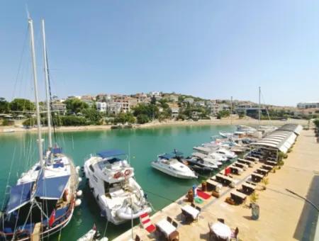 Çeşme Dalyan'da Denize Sıfır Deniz Manzaralı Dublex Daire